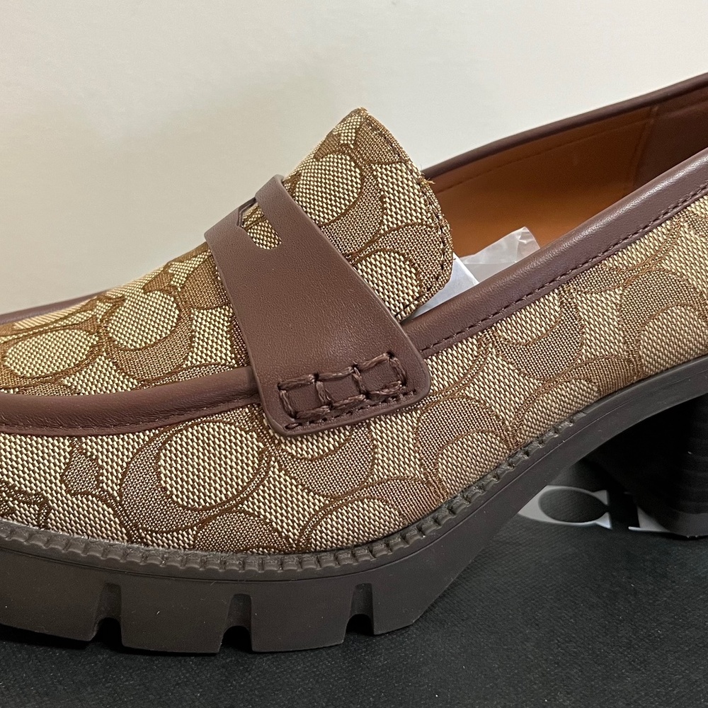 Coach Colleen Loafer In Signature Jacquard size 7.5 Walnut/Khaki